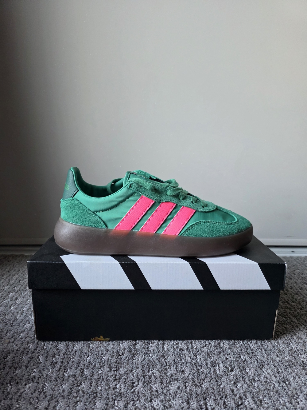 Unisex ADIDAS Barreda Sneakers US Mens Size 9, NWT